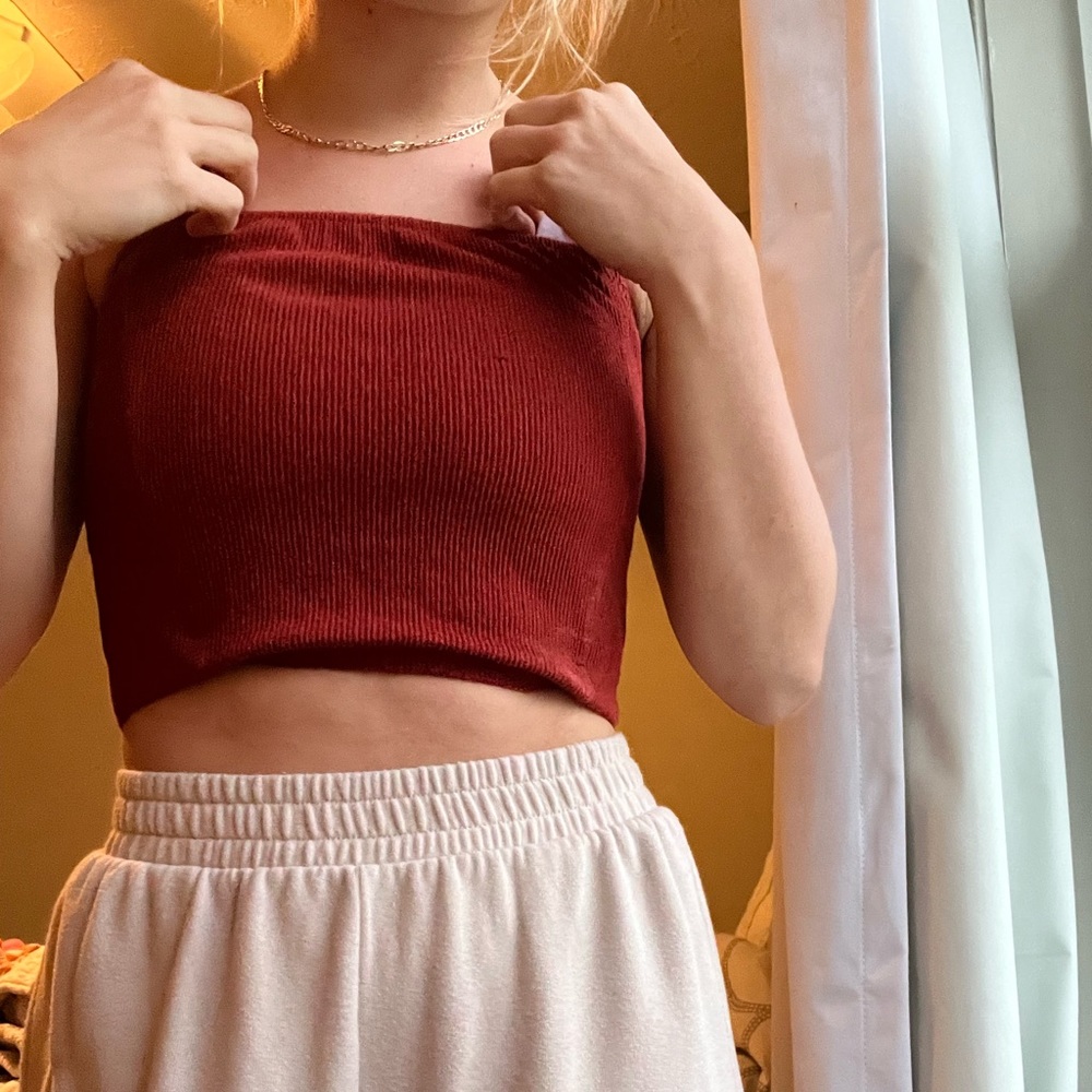 Deep red ribbed tank top
